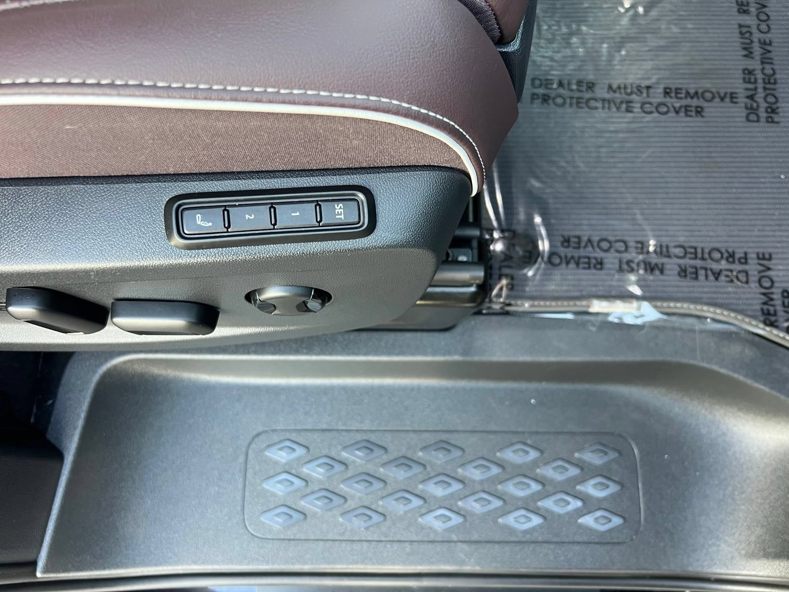 Used 2025 Volkswagen ID. Buzz Pro S RWD image 64