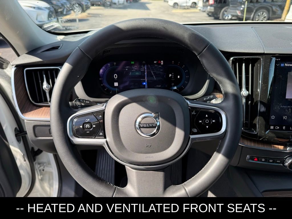 Used 2023 Volvo XC60 B5 Plus image 8