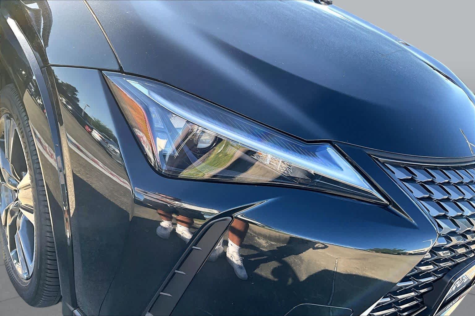 Certified 2025 Lexus UX 300h FWD w/ Accessory Package (Z1) image 25