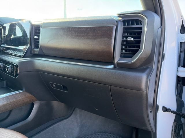 Used 2024 Chevrolet Silverado 2500 High Country w/ High Country Premium Package AWD/4WD image 56
