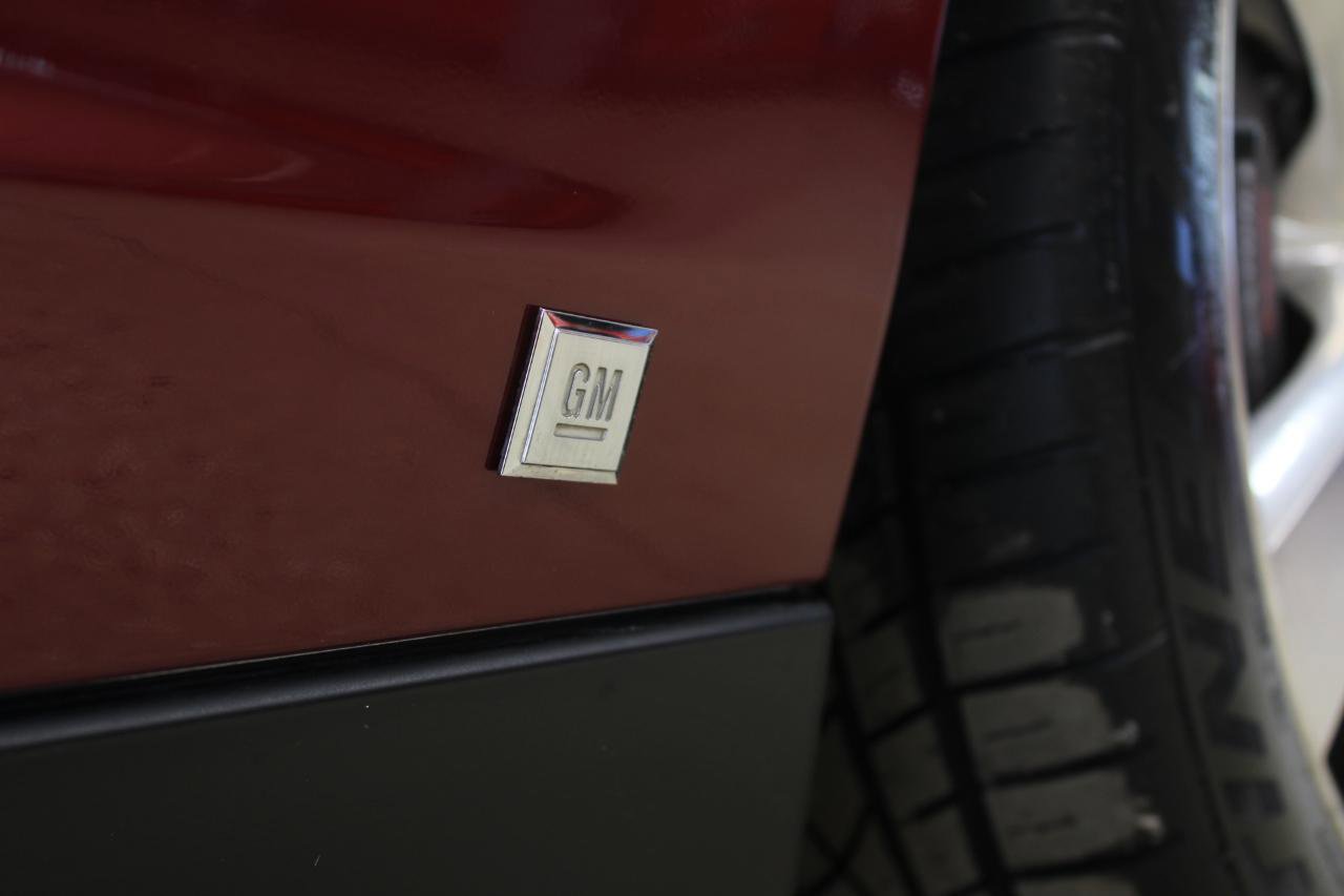 Used 2010 Chevrolet Camaro SS w/ LPO, Ground Effects Package image 12
