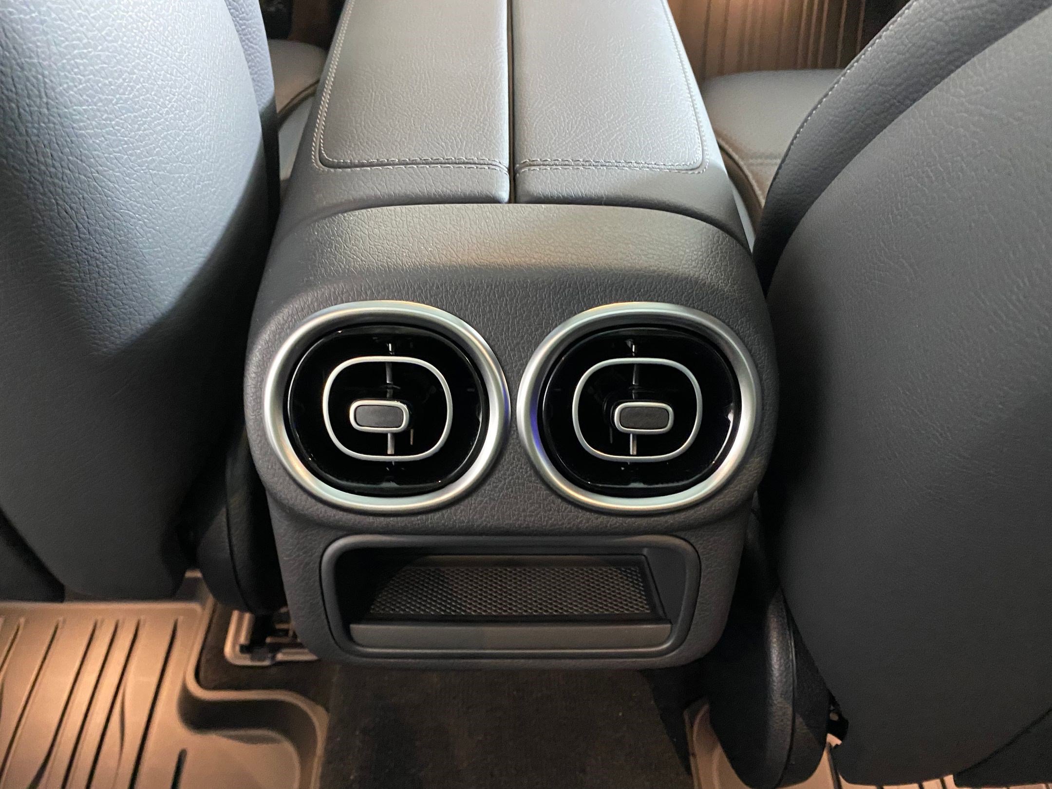 Used 2026 Mercedes-Benz GLC 300 4MATIC image 28