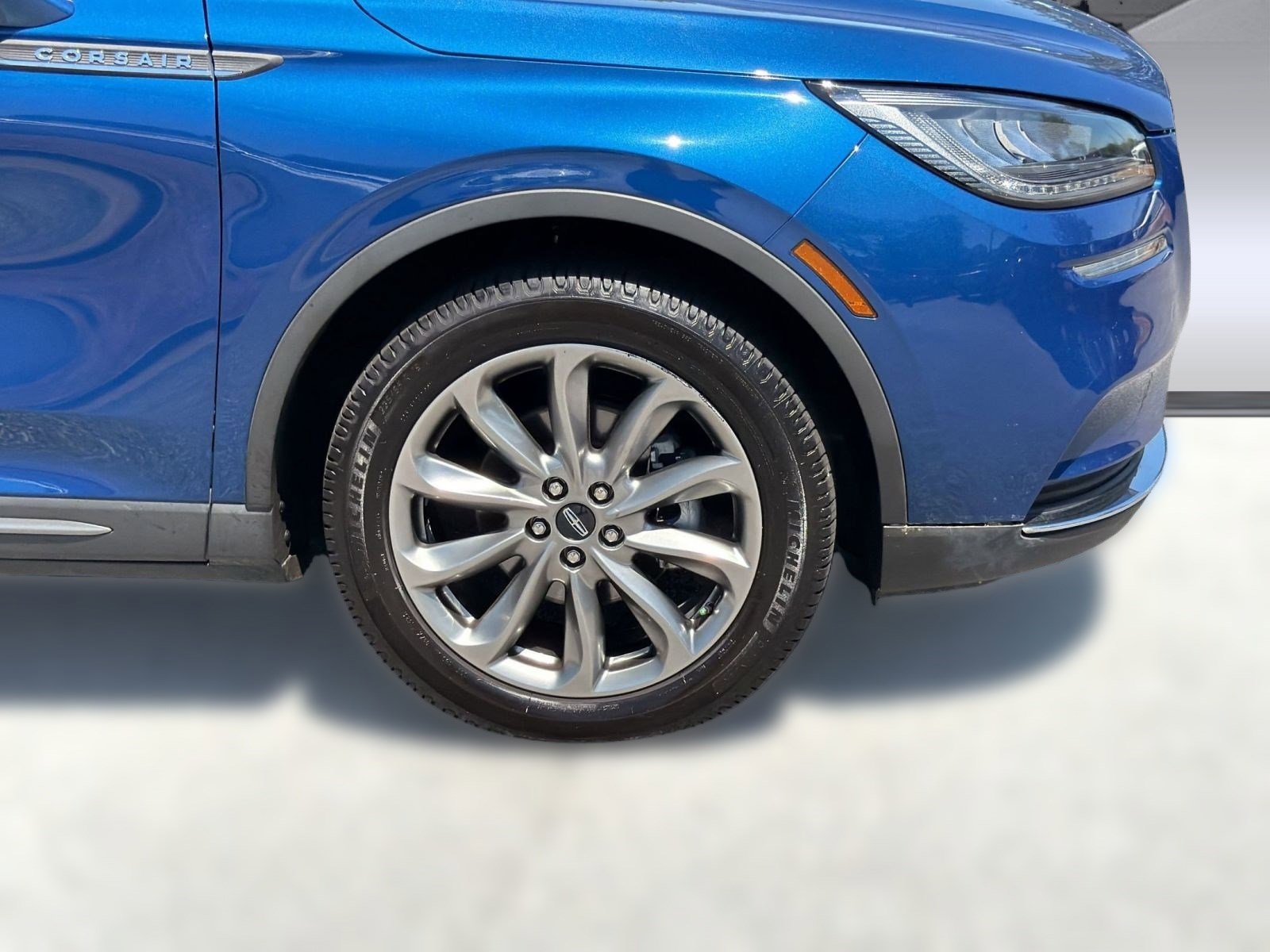 Used 2020 Lincoln Corsair FWD w/ Premium Package image 12