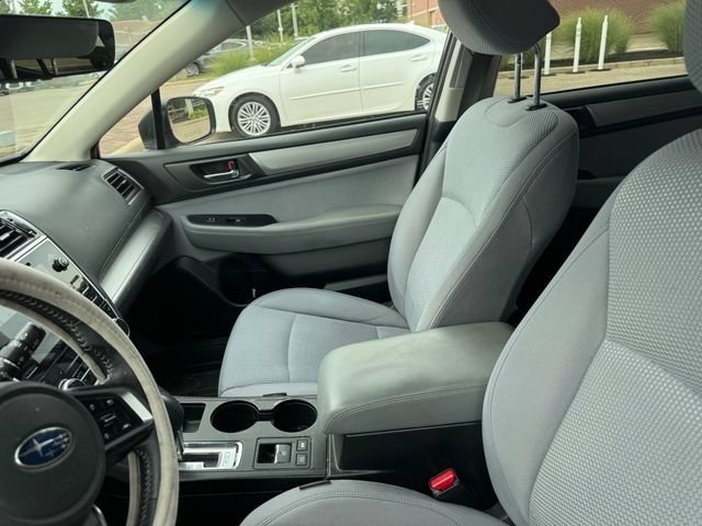 Used 2019 Subaru Outback 2.5i Premium AWD/4WD image 6