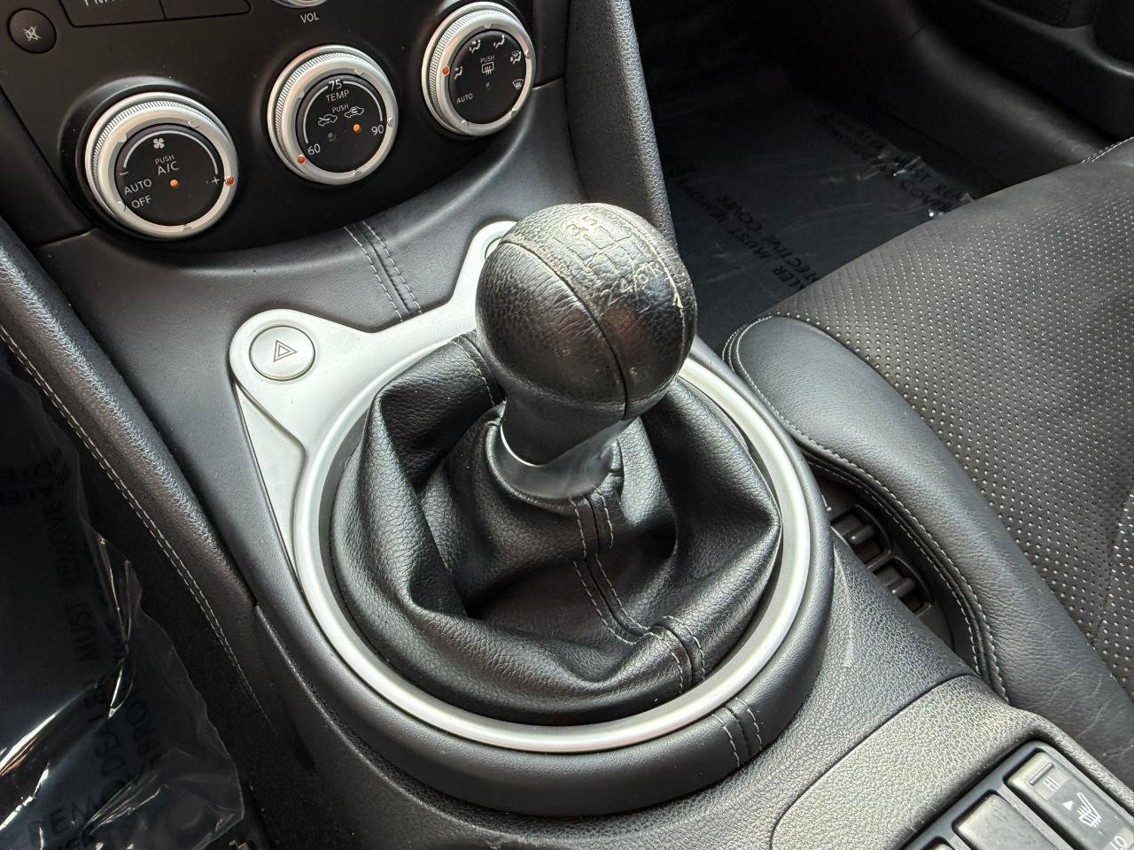 Used 2009 Nissan 370Z Touring image 34