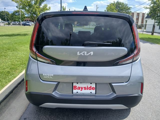 Certified 2025 Kia Soul LX w/ LX Technology Package FWD image 12
