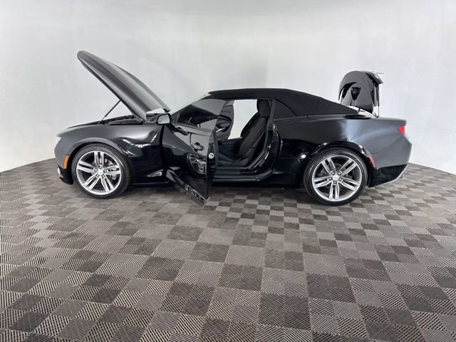 Used 2018 Chevrolet Camaro LT w/ RS Package image 11