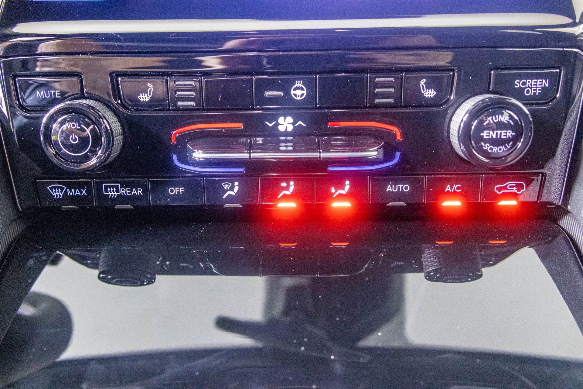 New 2025 Jeep Grand Cherokee Limited image 24