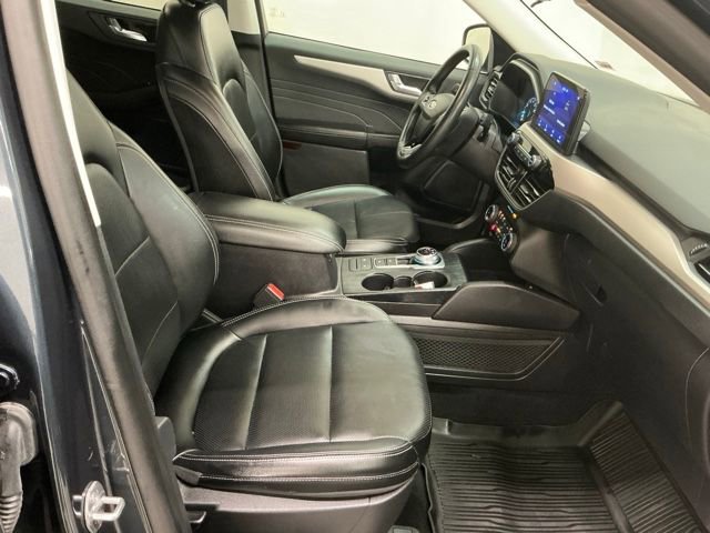 Used 2022 Ford Escape SEL image 19