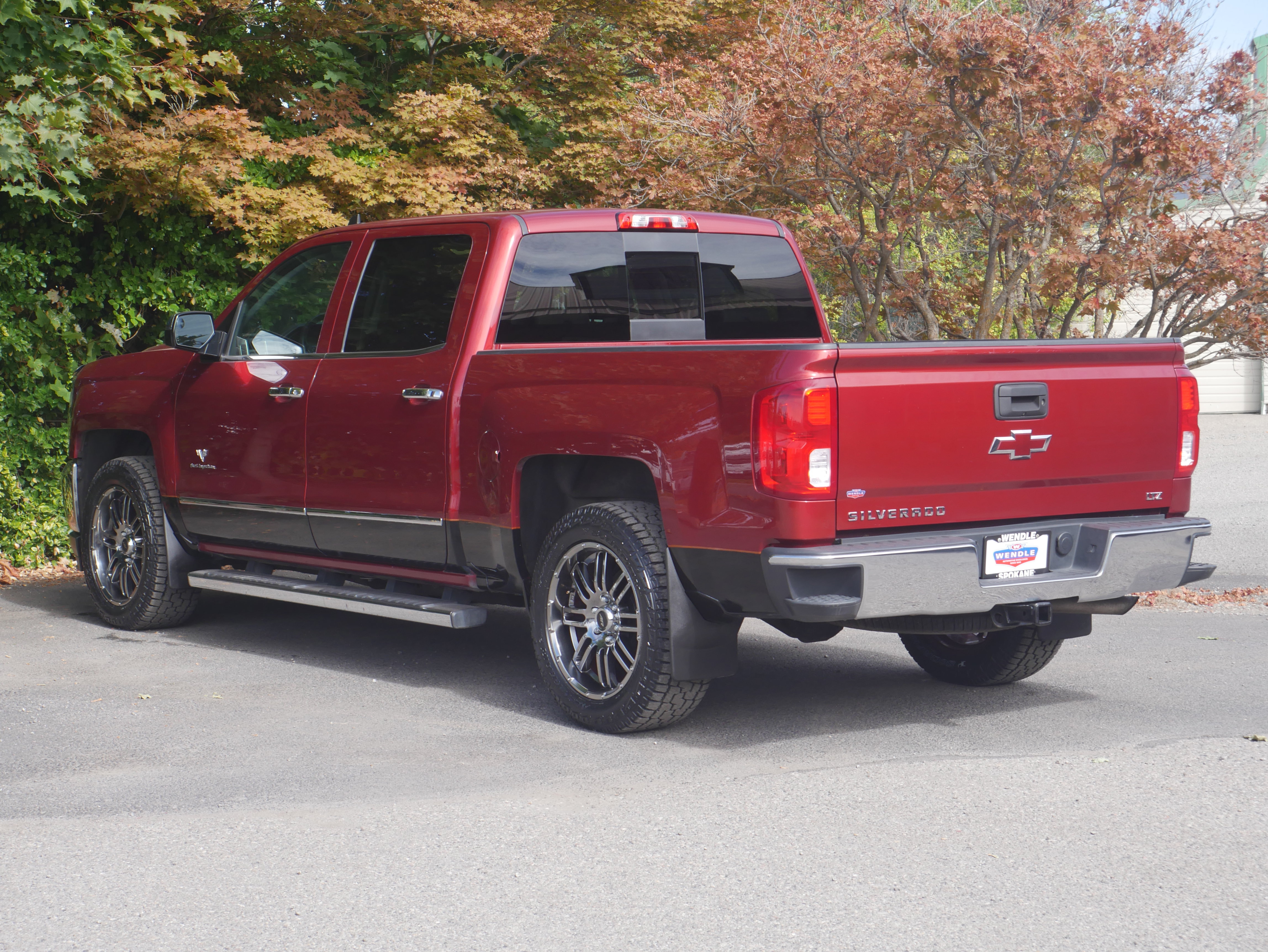 Used 2018 Chevrolet Silverado 1500 LTZ AWD/4WD image 11
