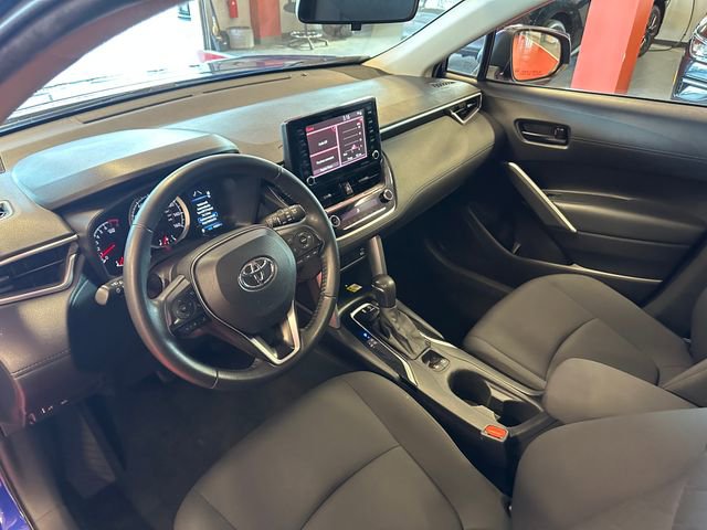 Certified 2022 Toyota Corolla Cross LE w/ Moonroof Package AWD/4WD image 11