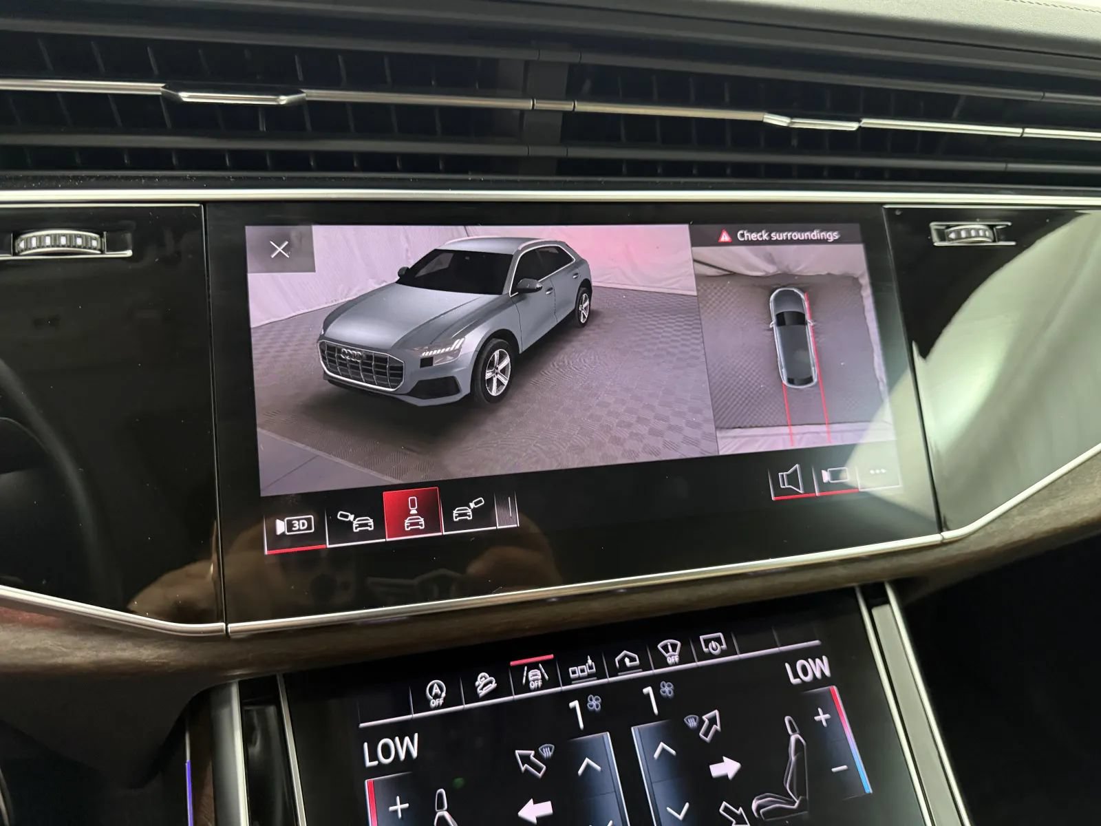 Used 2019 Audi Q8 Prestige w/ Adaptive Chassis Package AWD/4WD image 41