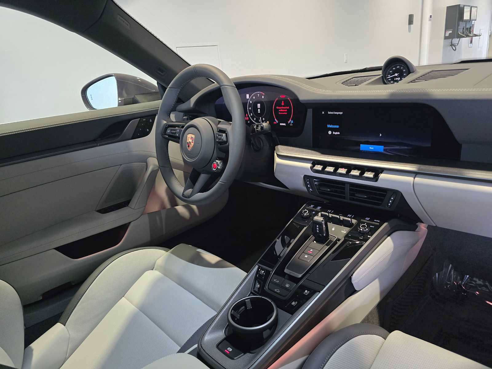 Used 2026 Porsche 911 Carrera RWD image 11