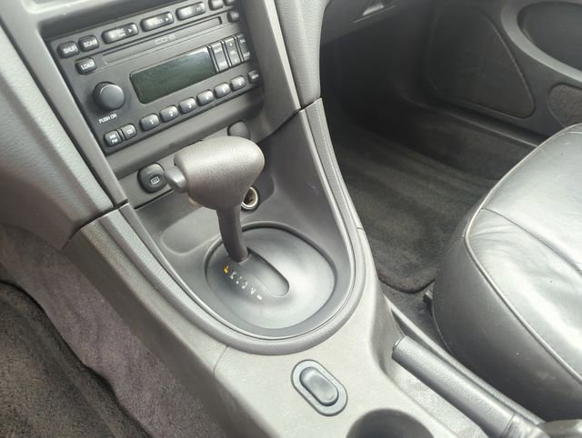 Used 2001 Ford Mustang Convertible RWD image 23