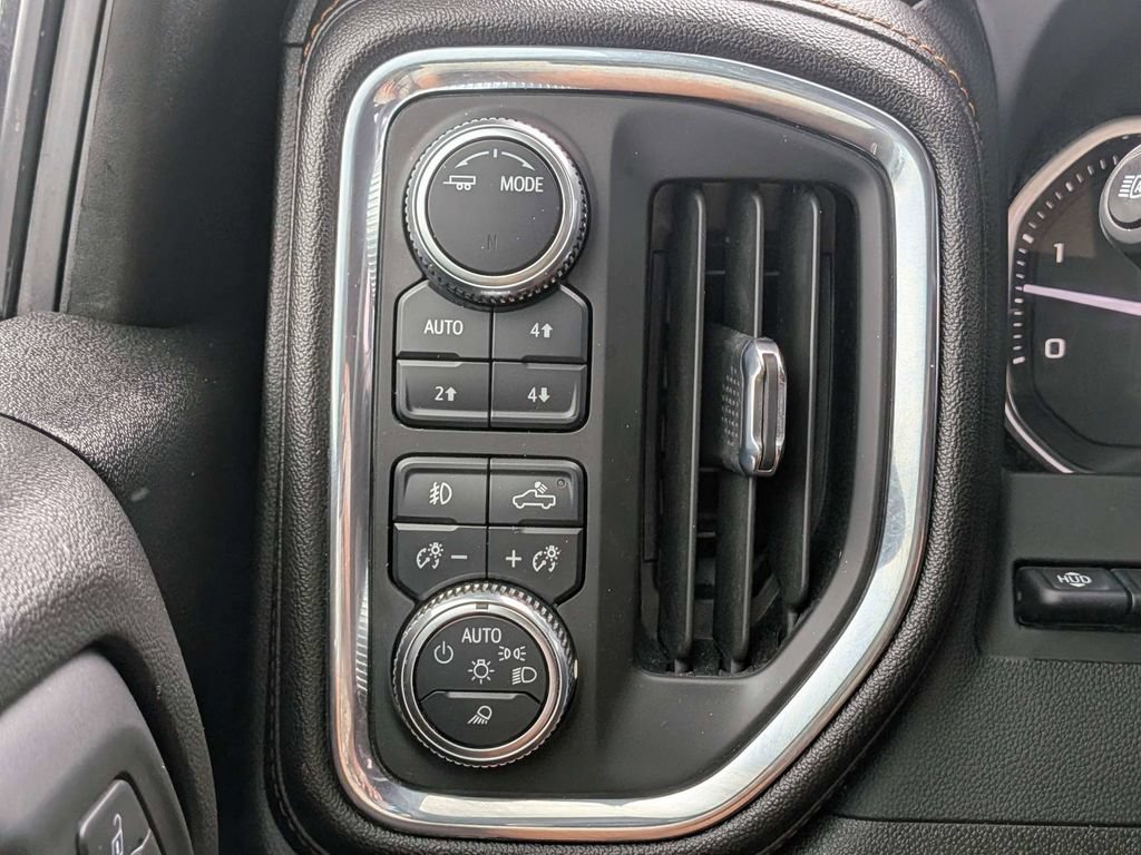 Used 2023 GMC Sierra 2500 AT4 w/ AT4 Premium Plus Package AWD/4WD image 27