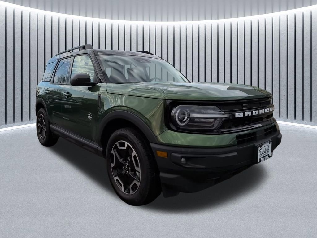 Used 2024 Ford Bronco Sport Outer Banks w/ Tech Package image 1