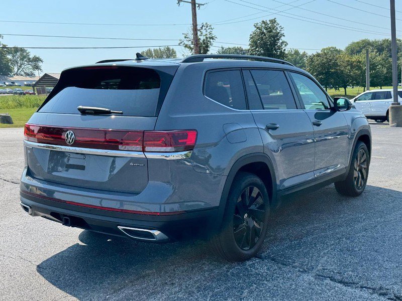 Used 2025 Volkswagen Atlas SE image 5