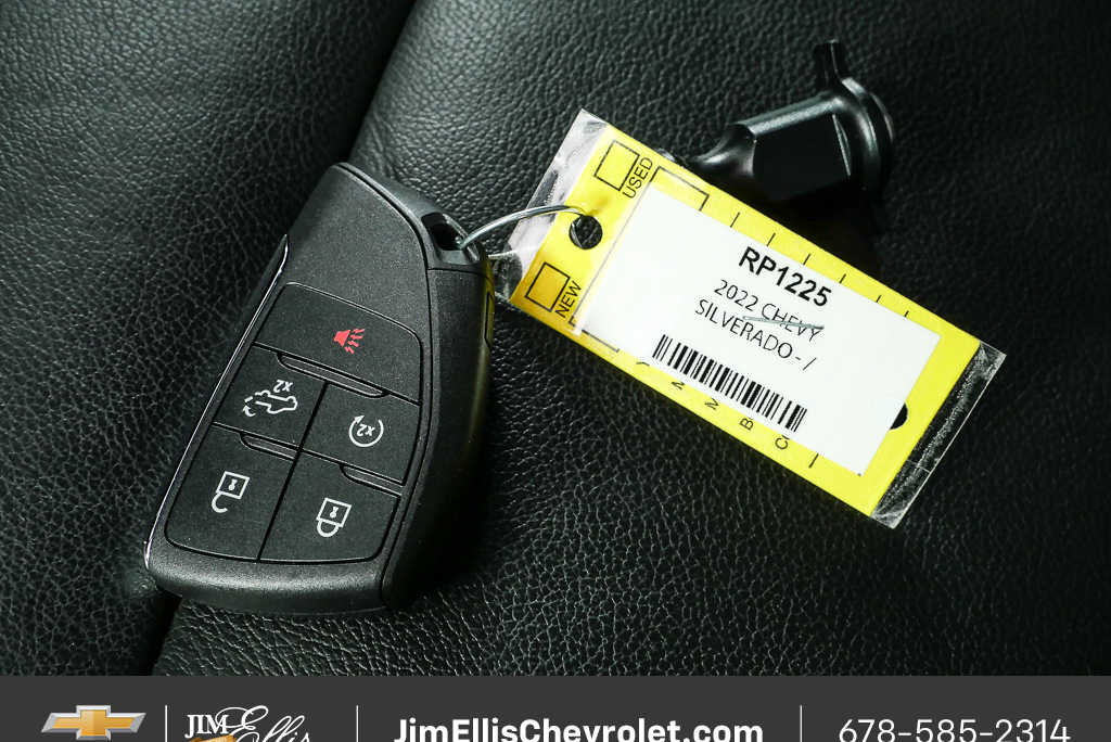 Used 2022 Chevrolet Silverado 1500 RST w/ Convenience Package II AWD/4WD image 36