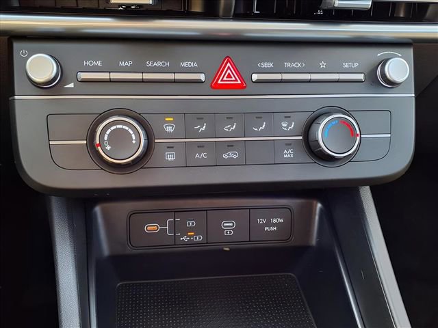 New 2025 Hyundai Tucson SE image 18