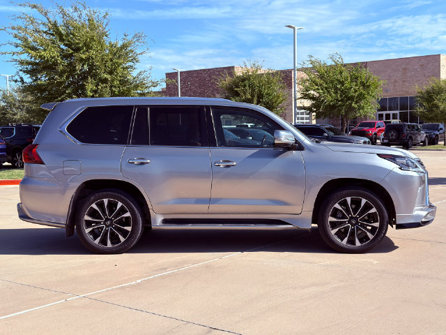 Used 2021 Lexus LX 570 4WD w/ Sport Package image 18