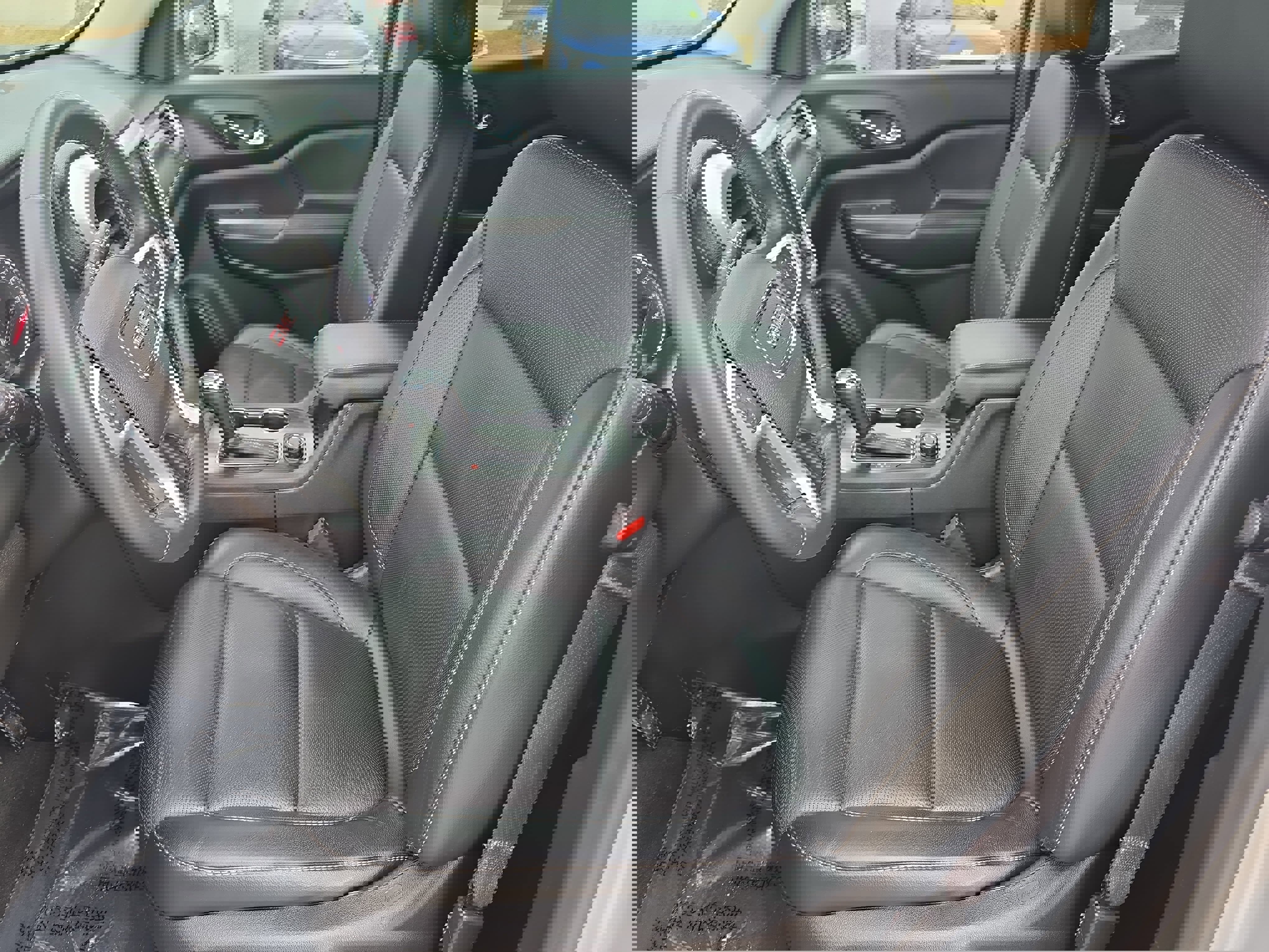 Used 2018 GMC Acadia SLT image 17