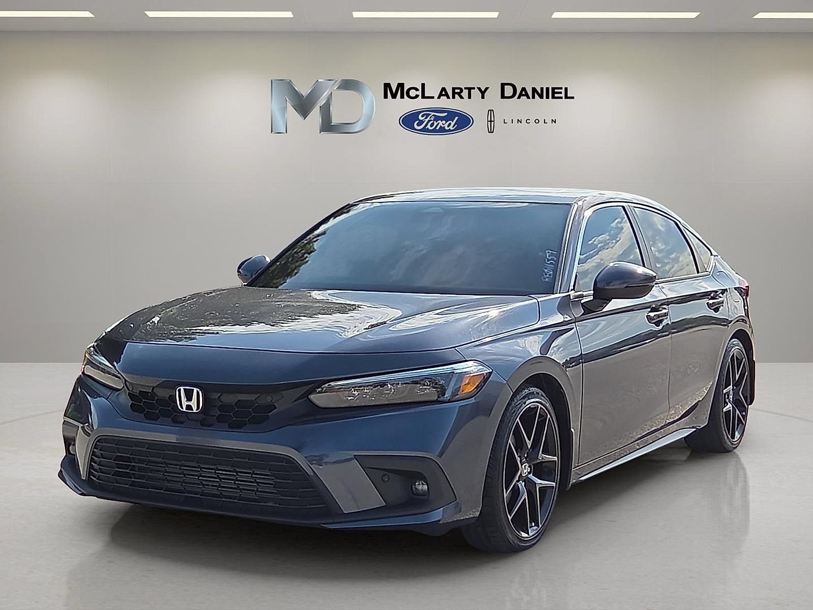 Used 2024 Honda Civic Sport Touring image 2