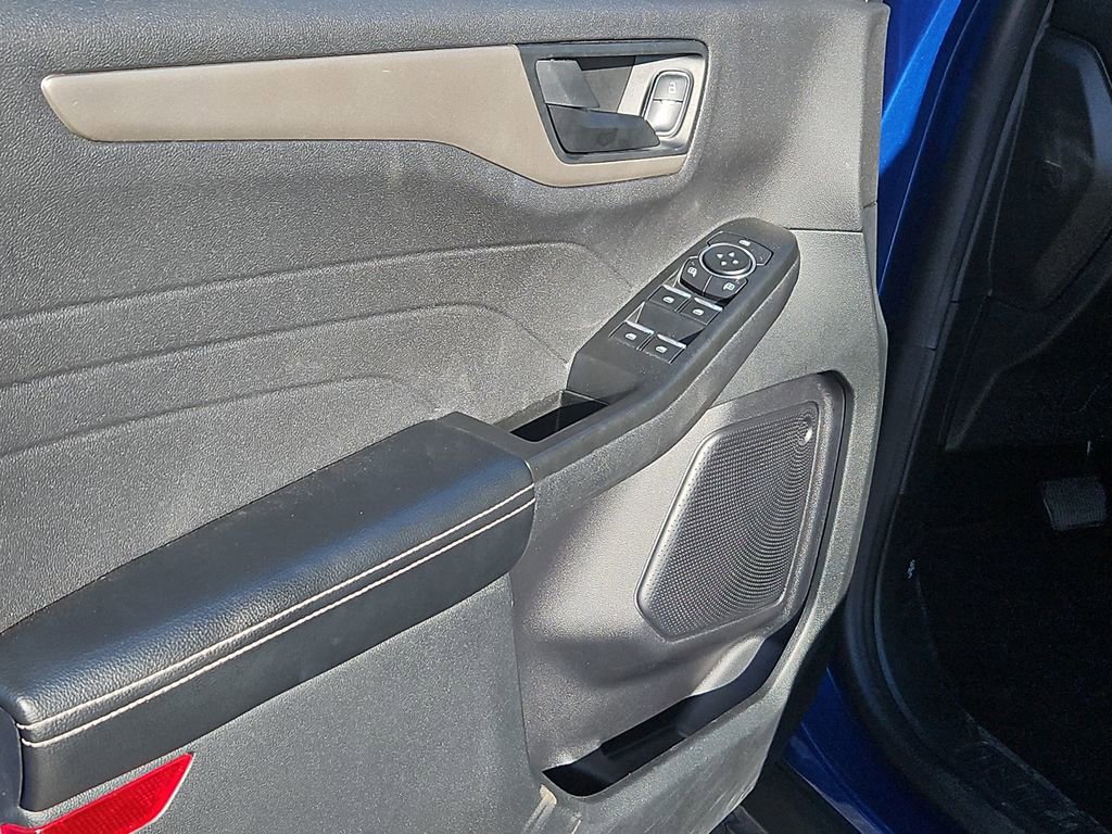 Used 2022 Ford Escape SE w/ Convenience Package image 18