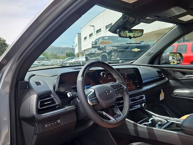 New 2027 Chevrolet Traverse Z71 w/ Enhanced Driving Package AWD/4WD image 10