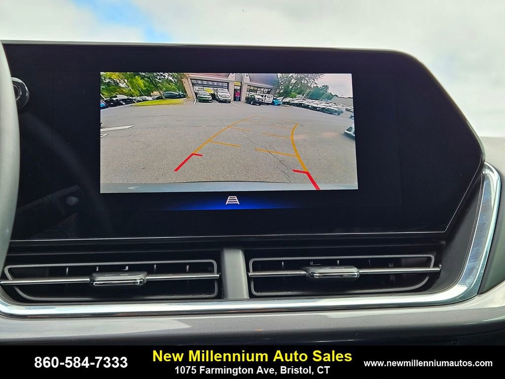 Used 2025 Chevrolet Trax ACTIV w/ Driver Confidence Package image 21