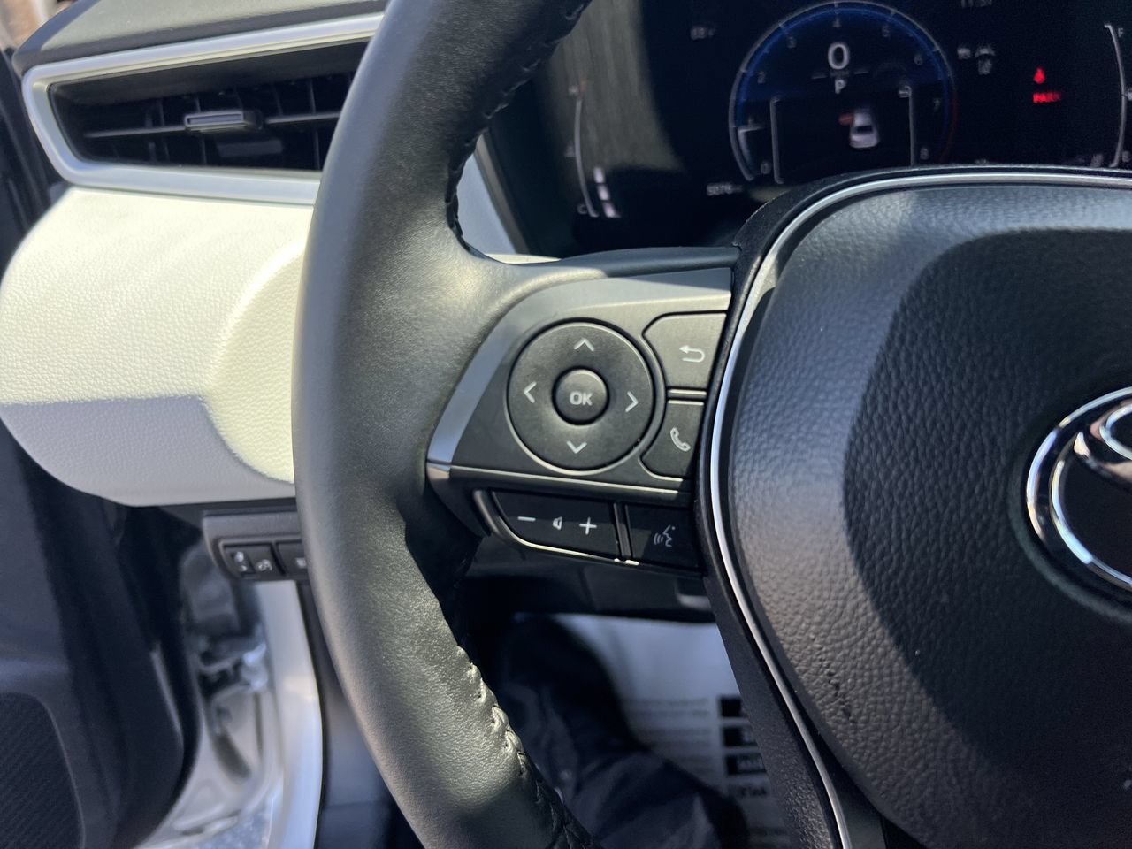 Used 2026 Toyota Corolla SE FWD image 19