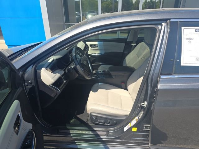 Used 2018 Toyota Avalon Limited FWD image 9