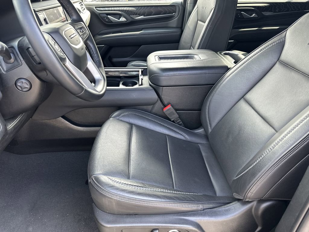 Used 2023 GMC Yukon XL Denali image 14