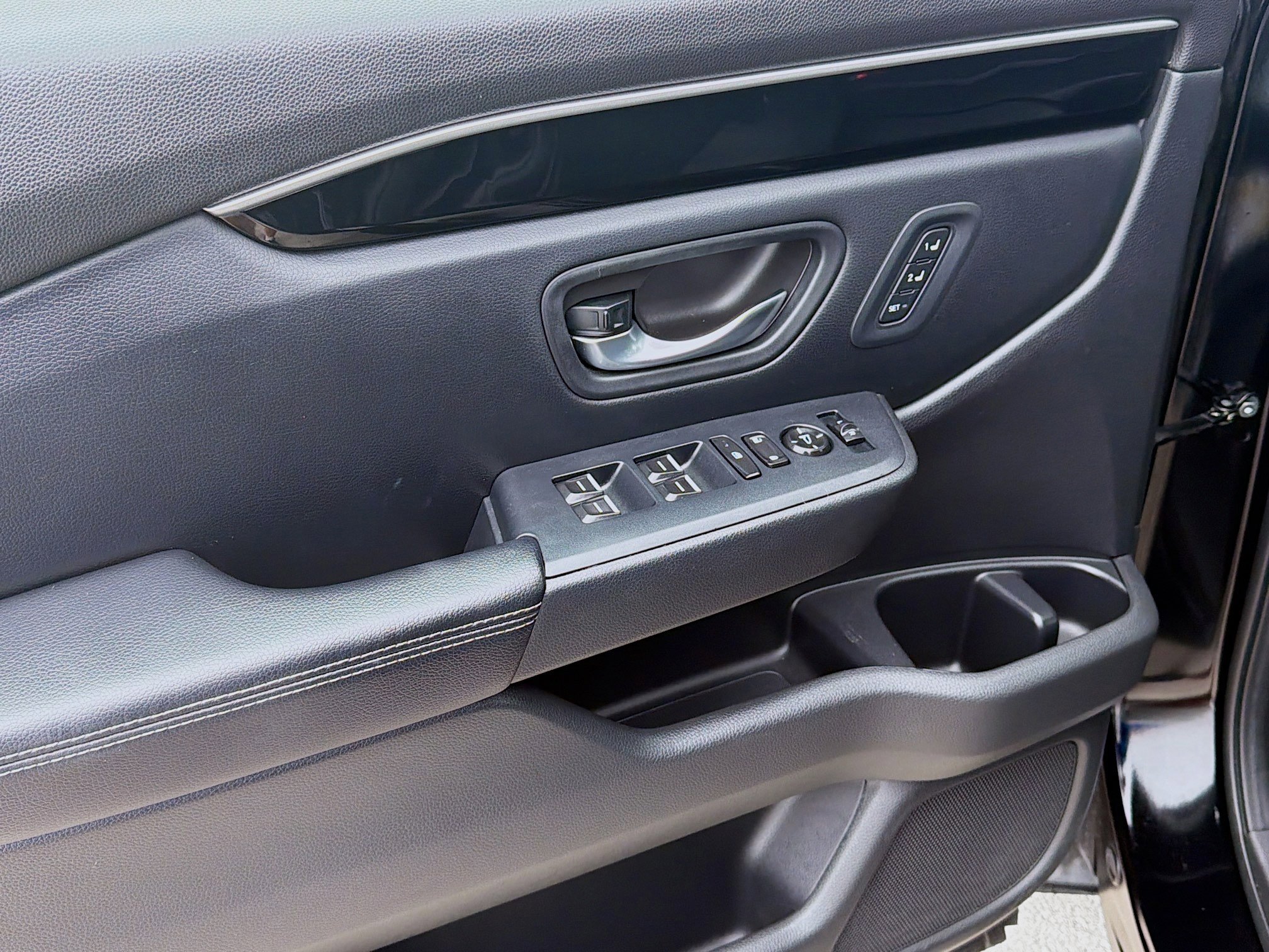 Certified 2023 Honda Pilot Touring image 17