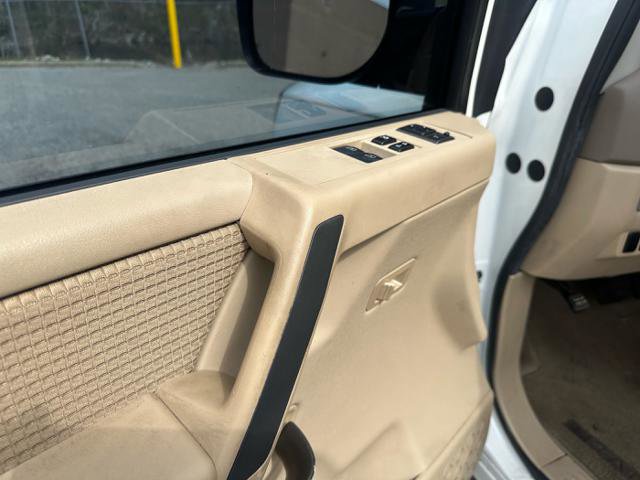 Used 2012 Nissan Titan SV w/ SV Value Truck Pkg image 21