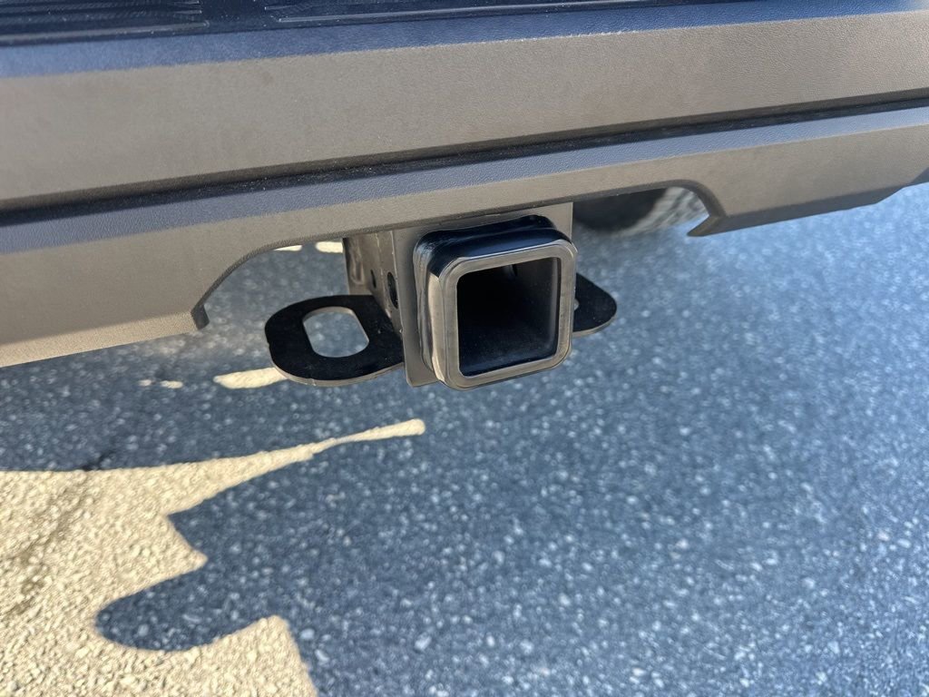 Used 2022 Toyota Tundra SR5 w/ SR5 Convenience Package image 28