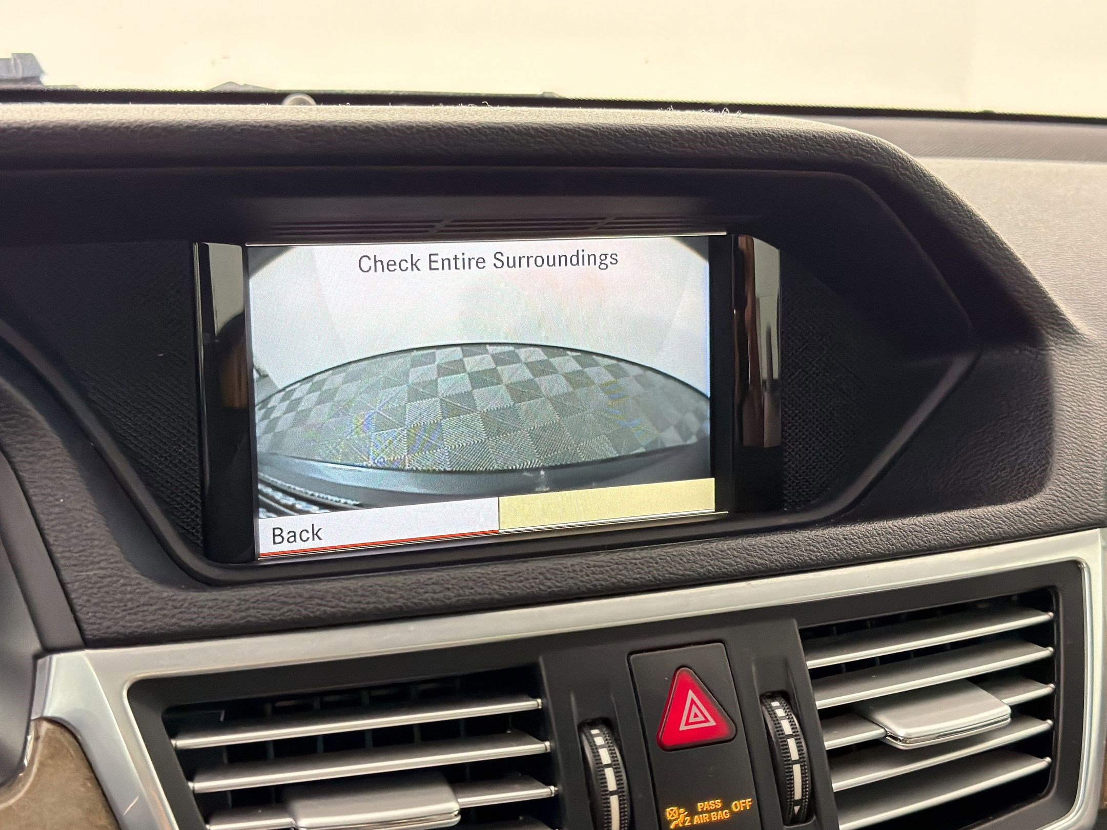 Used 2011 Mercedes-Benz E 350 BlueTEC Sedan image 24