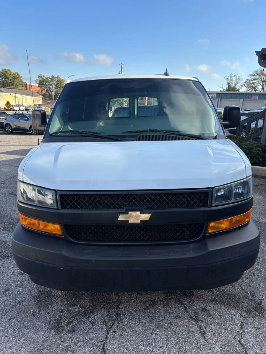 Used 2021 Chevrolet Express 2500 w/ Driver Convenience Package image 3