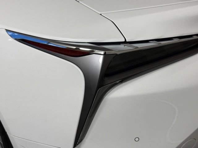Used 2018 Lexus LC 500 Coupe w/ Performance Package RWD image 9