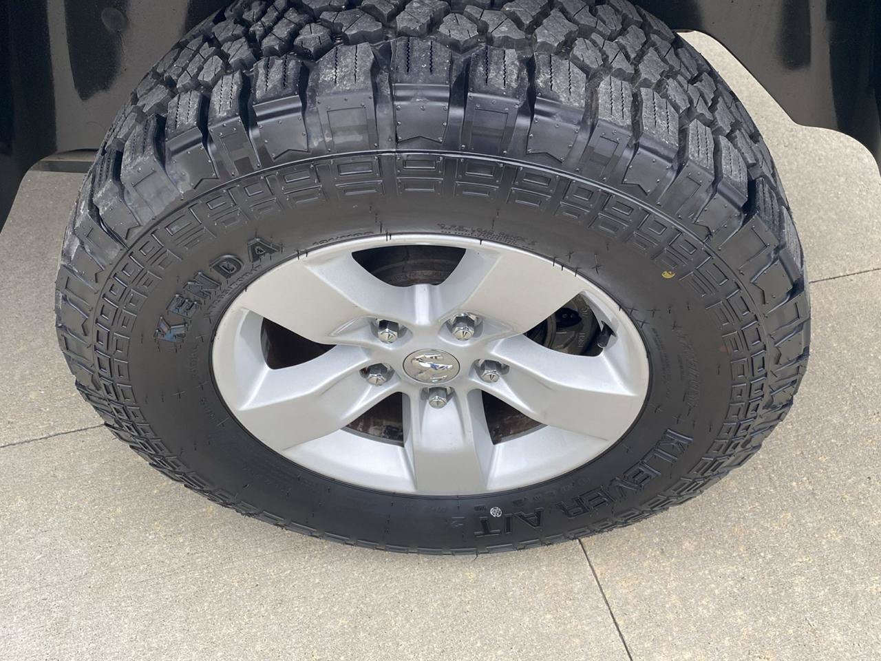 Used 2014 RAM 1500 Classic SLT AWD/4WD image 10