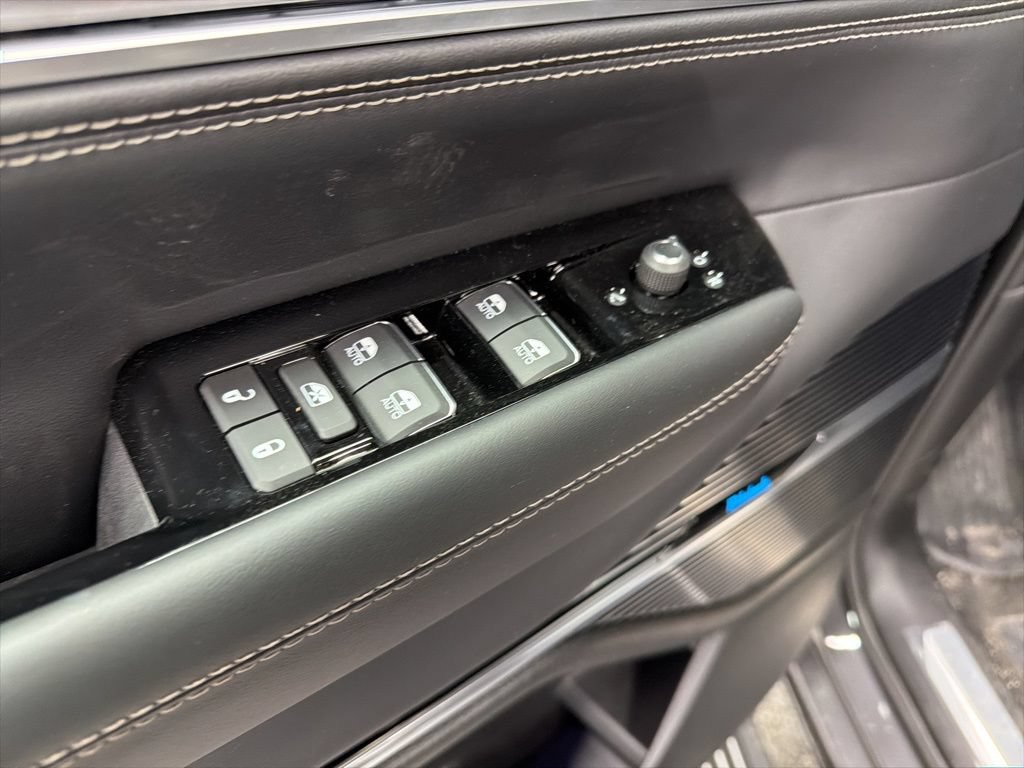 New 2026 Jeep Grand Wagoneer Summit w/ Rear Seat Video Group I AWD/4WD image 25