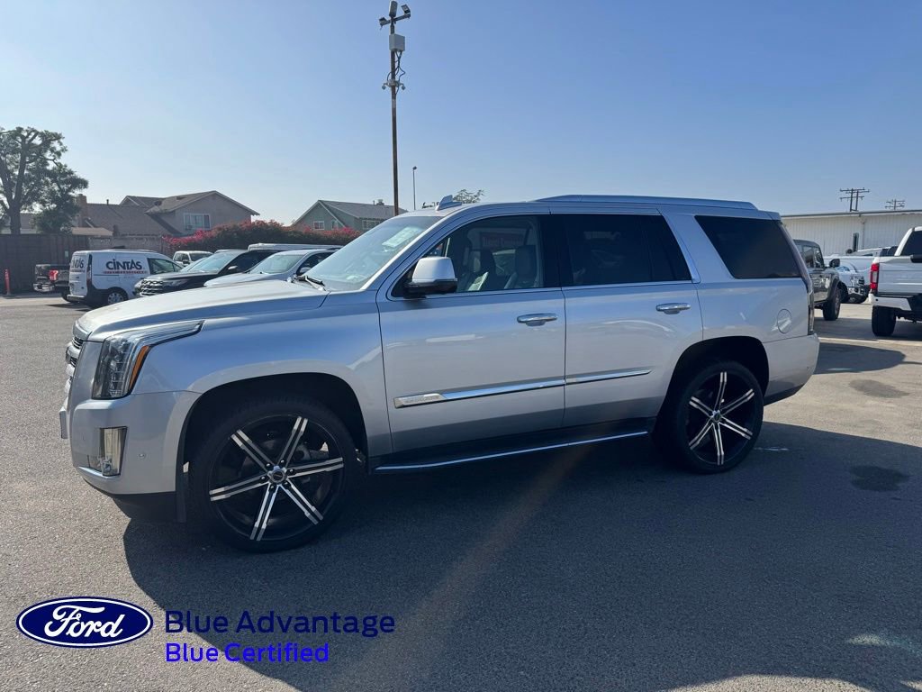 Used 2018 Cadillac Escalade Luxury image 1
