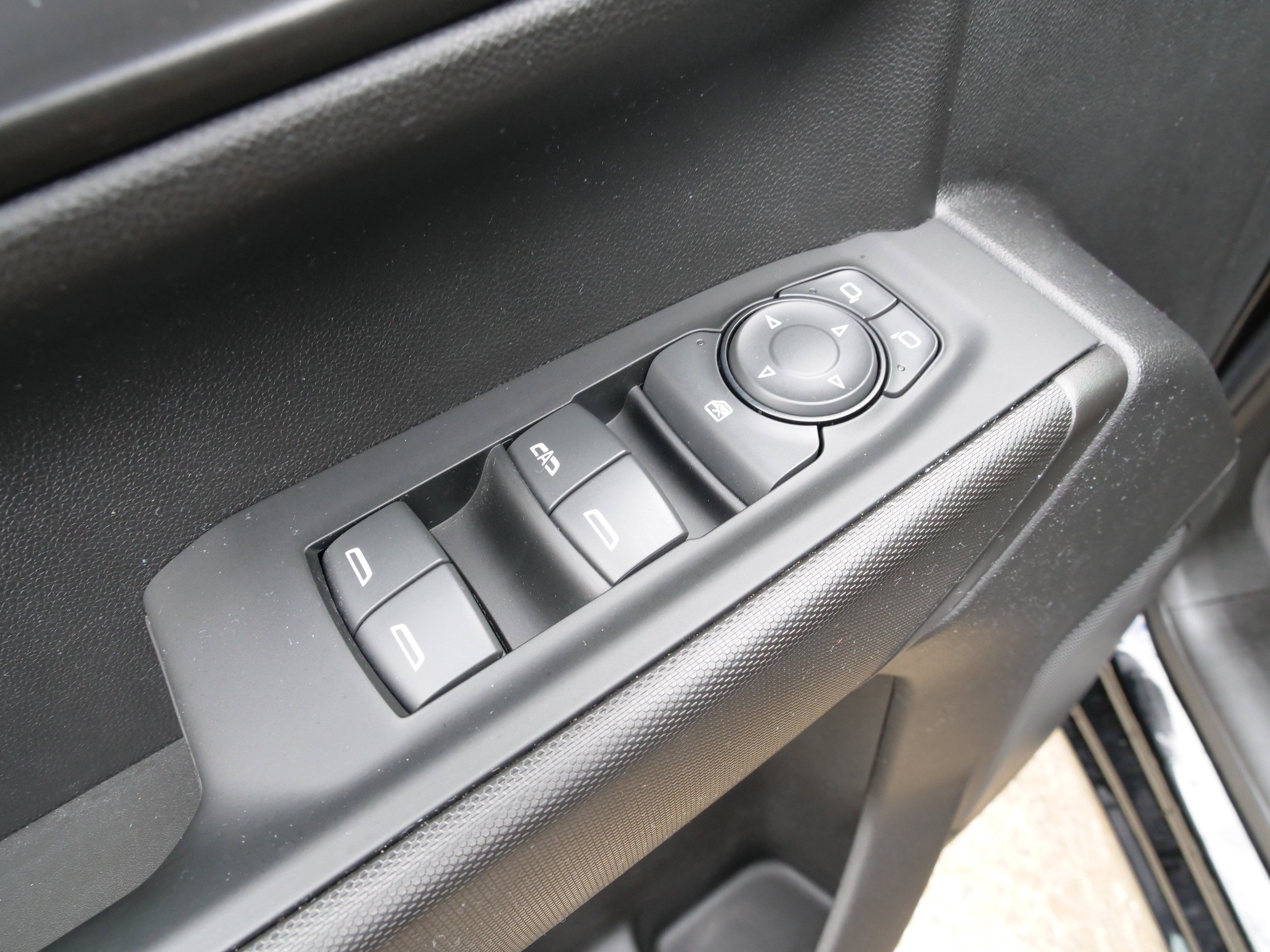 Certified 2023 Chevrolet Silverado 1500 Custom image 18