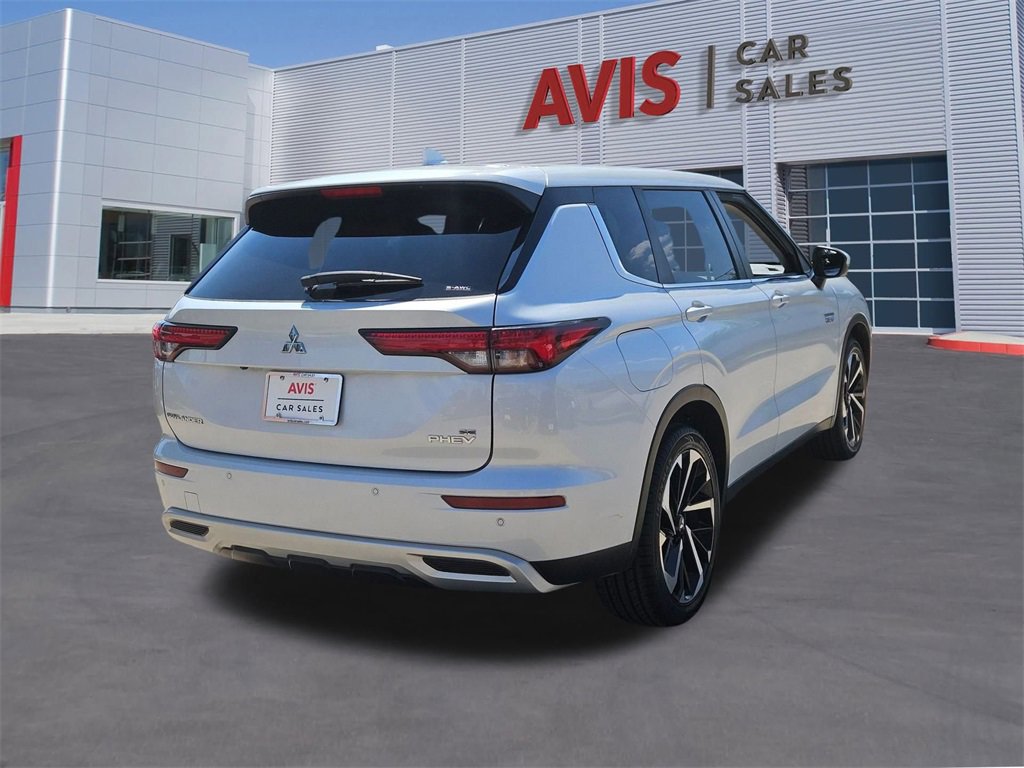 Used 2023 Mitsubishi Outlander SE image 6