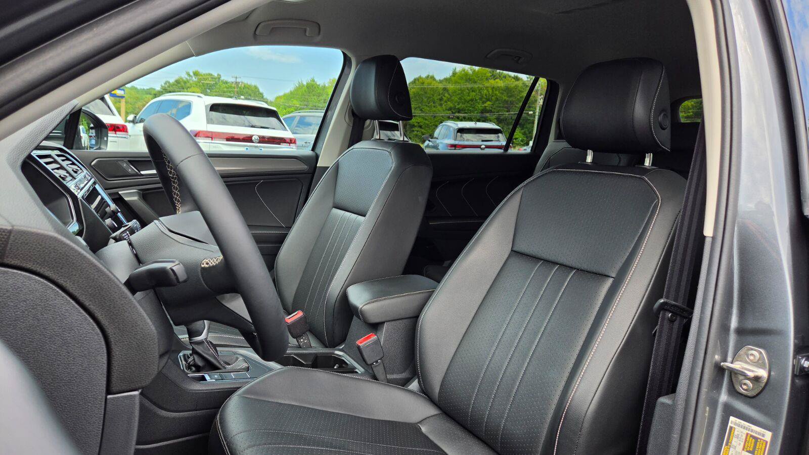 Certified 2023 Volkswagen Tiguan SE FWD image 22