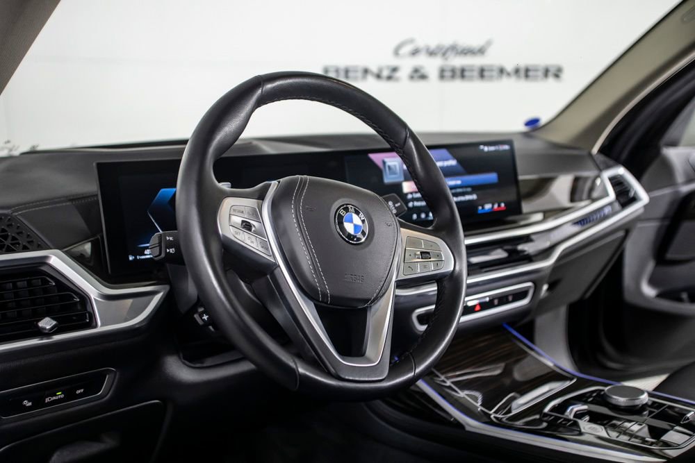 Used 2024 BMW X7 xDrive40i w/ Parking Assistance Package image 19