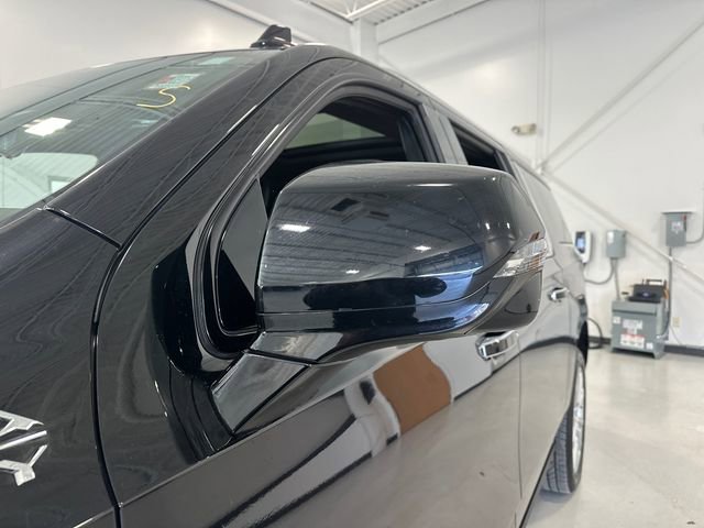 Used 2023 Chevrolet Suburban High Country image 17