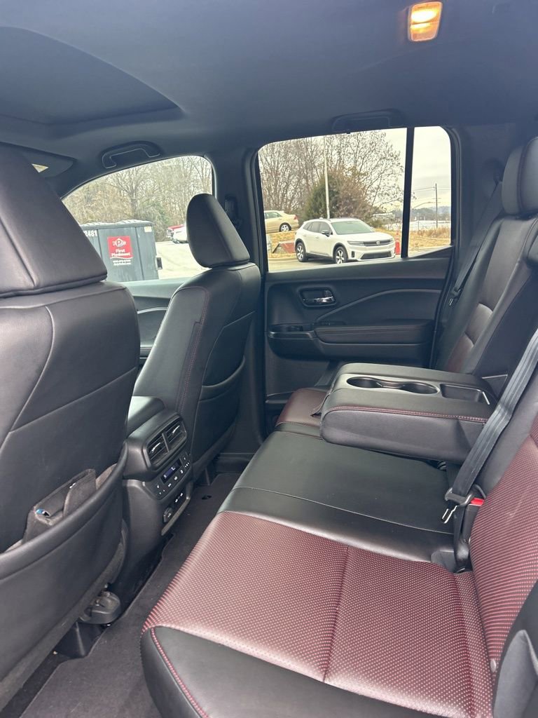 Used 2024 Honda Ridgeline Black Edition image 13
