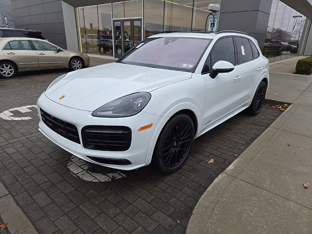 Used 2023 Porsche Cayenne GTS image 1