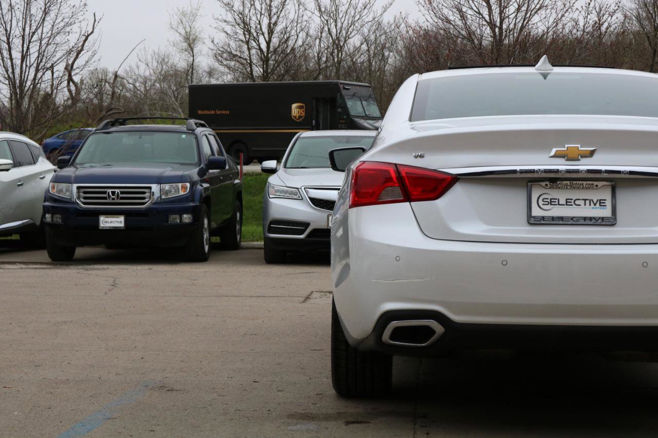 Used 2017 Chevrolet Impala Premier w/ Enhanced Convenience Package image 12