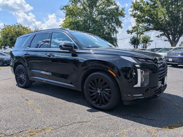 Used 2025 Hyundai Palisade Calligraphy AWD/4WD image 2